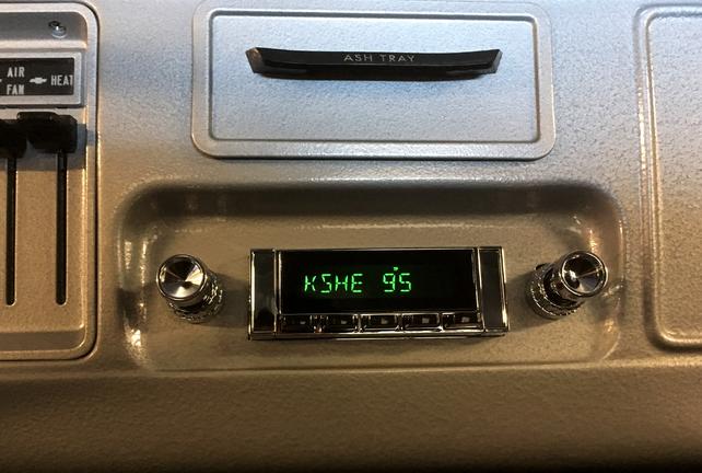 RetroSound Autoradio für Chevy Chevrolet Blazer