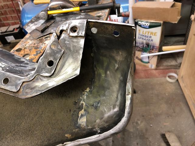 Name:  front fender rust cut out.jpg
Views: 240
Size:  55.5 KB