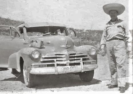 Name:  Susan's Father and 1947 or '48 Chevy Fleetline or Fleetmaster.jpg
Views: 288
Size:  23.7 KB