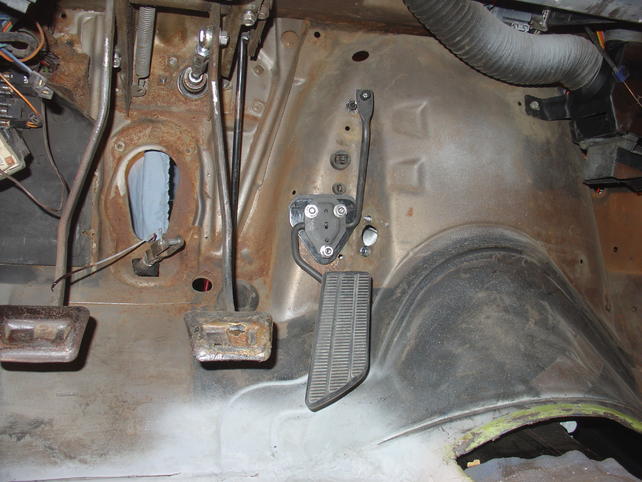 Name:  14oct12 gas pedal install mock up (1).jpg
Views: 6201
Size:  51.5 KB