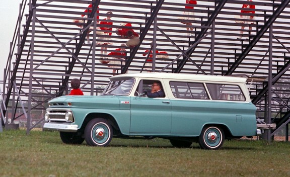 Name:  1965_chevrolet_suburban_1_cd_gallery.jpg
Views: 4029
Size:  83.0 KB