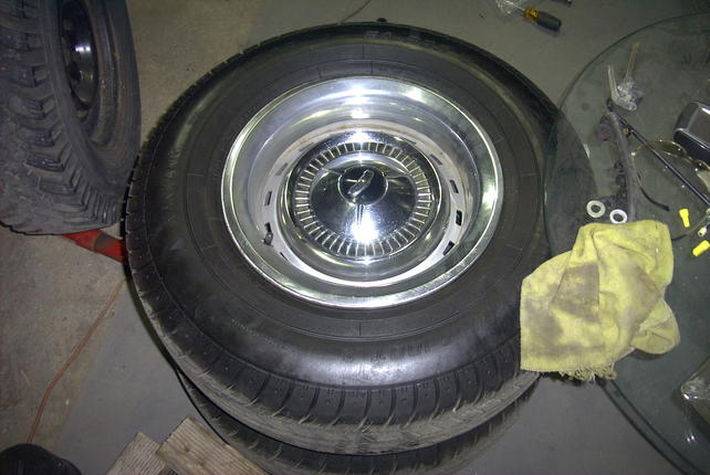 Name:  hubcap04wtire.jpg
Views: 2536
Size:  44.8 KB